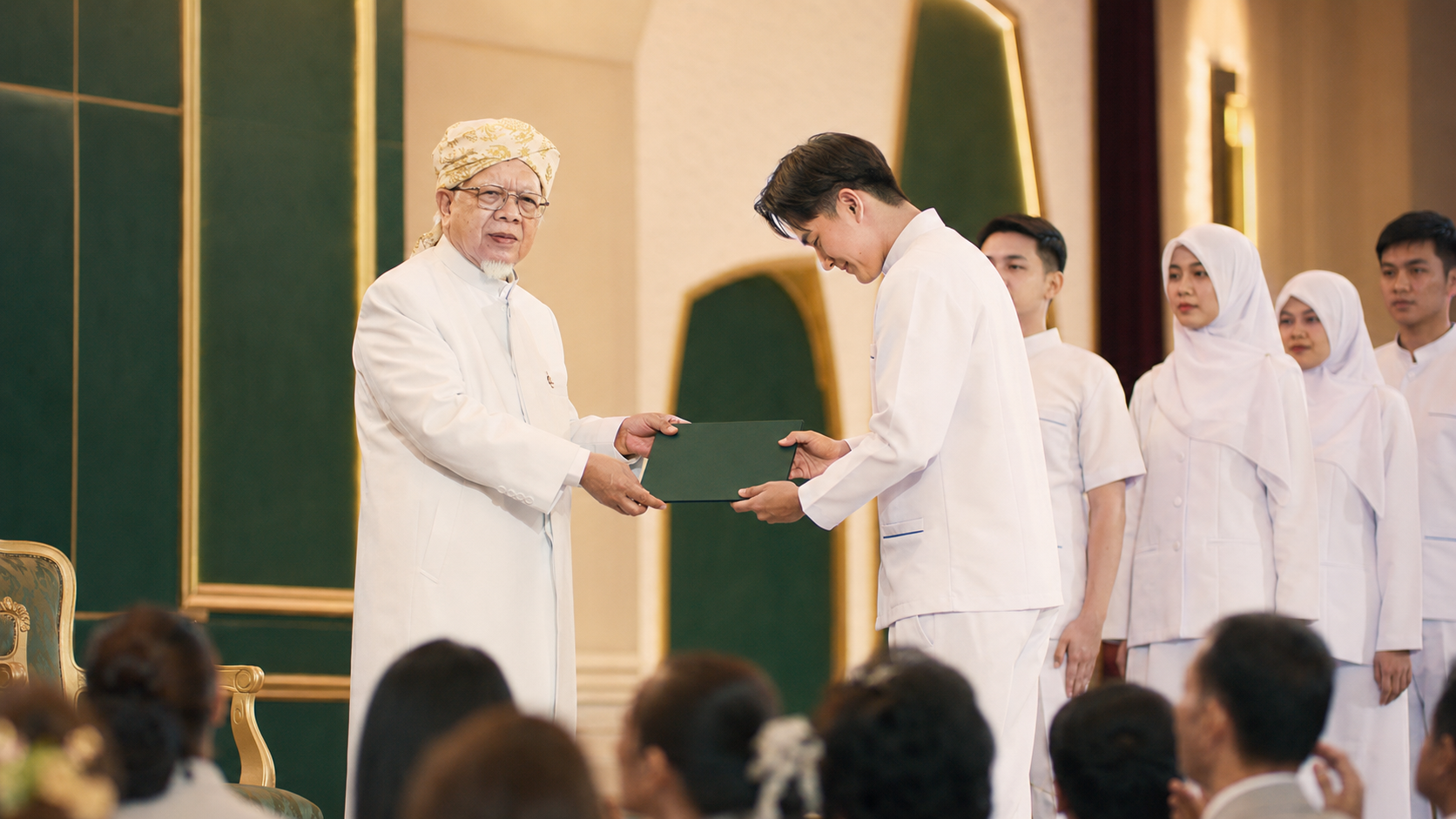ช่วงพิธีมอบเกียรติบัตร